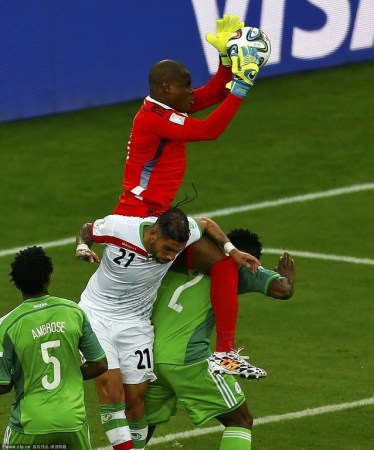 封神一扣！盖耶单臂隔防补扣 看呆众人