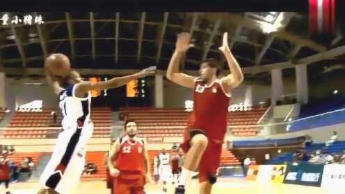 炸裂时刻逆天操作！盖耶飞身单臂隔人补扣 太秀了！视觉盛宴震撼全场！