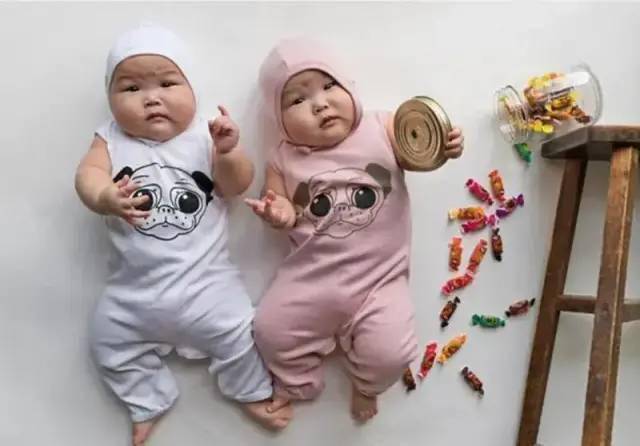 108岁年龄差！两位龙宝宝同框，时光里的双龙戏珠